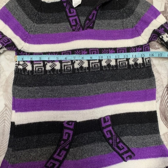 Hooded sweater alpaca design - Picture 6 of 7